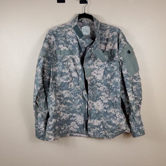 Army Combat Flame Resistant Uniform Coat in Digital Camo Size M Short - Picture 9 of 12